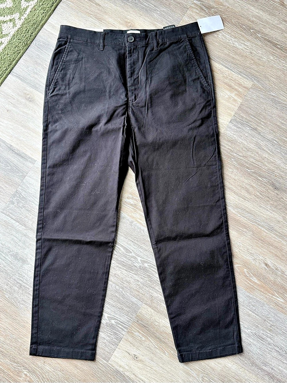 H&M Slim Fit Cropped Trousers Black Waist 33